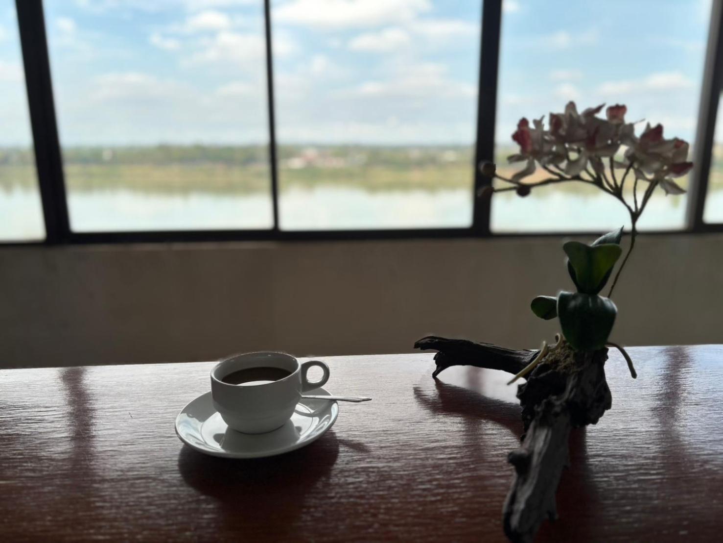 Royal Mekong Riverside Hotel Nong Khai Esterno foto