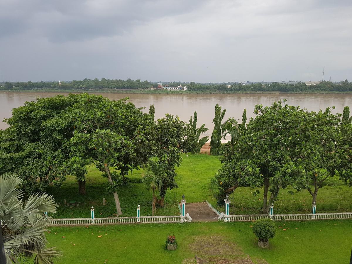 Royal Mekong Riverside Hotel Nong Khai Esterno foto